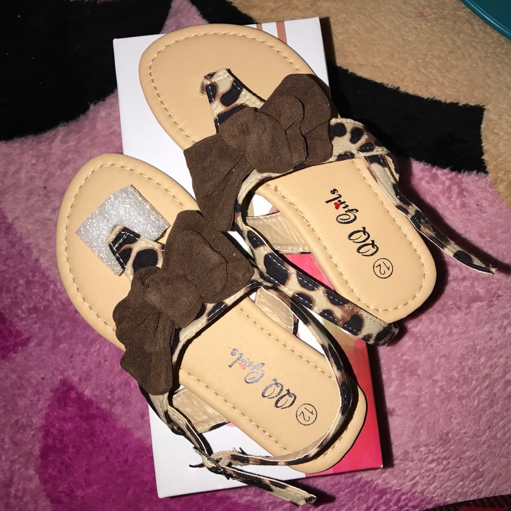 Girls sandals